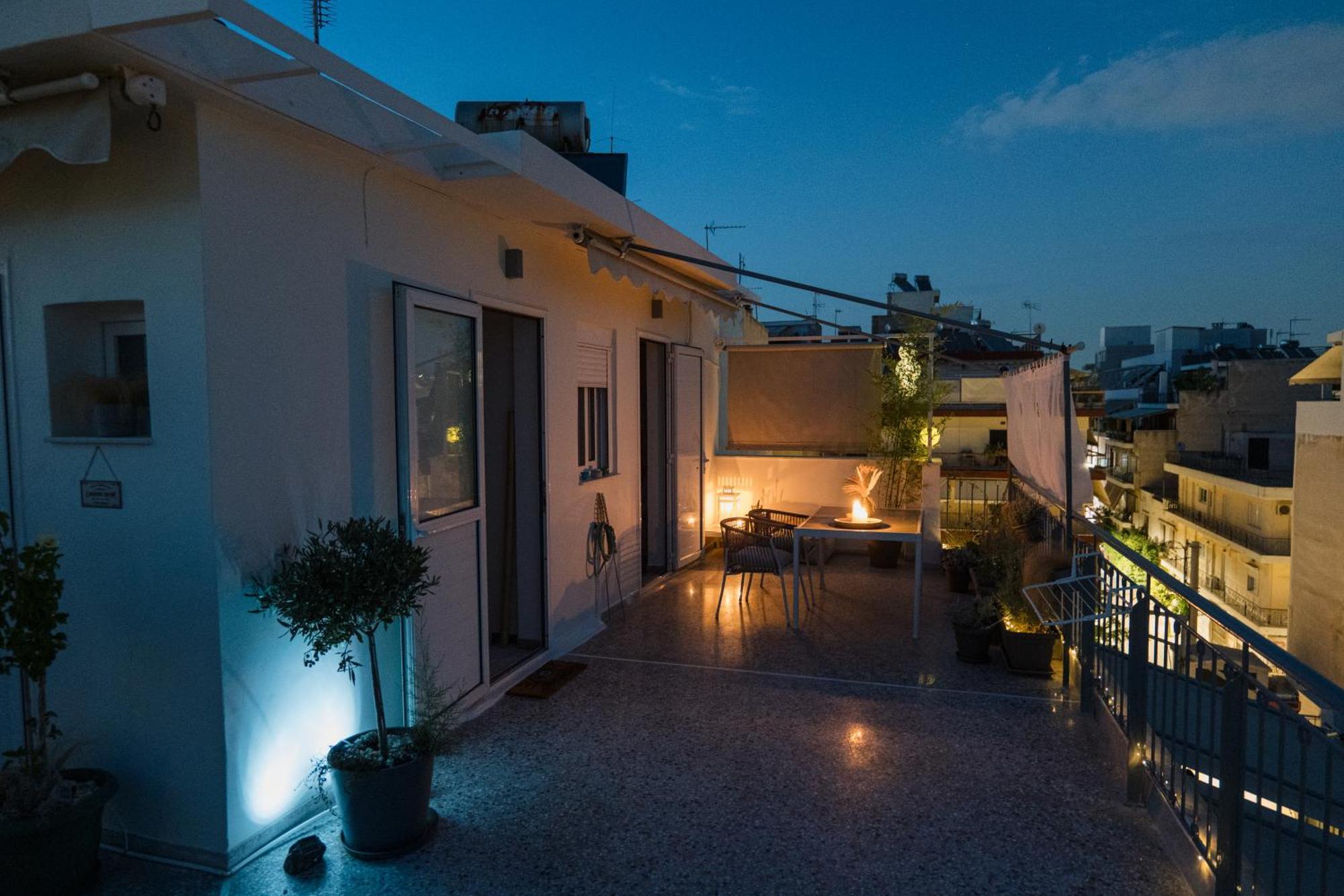 Mrk Rooftop Athena Bagian luar foto
